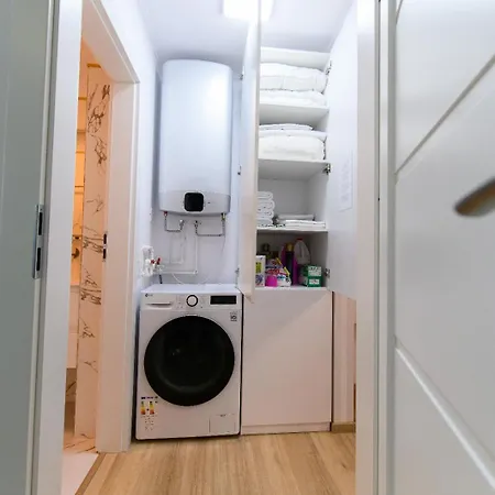 Daniela 布加勒斯特