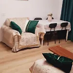 Daniela דירה *