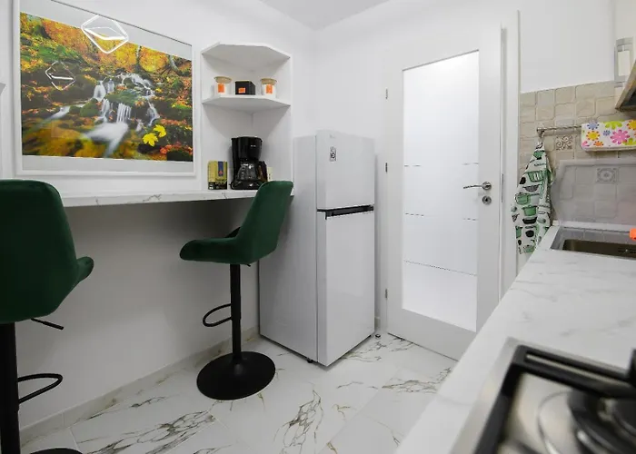 Daniela Apartament *